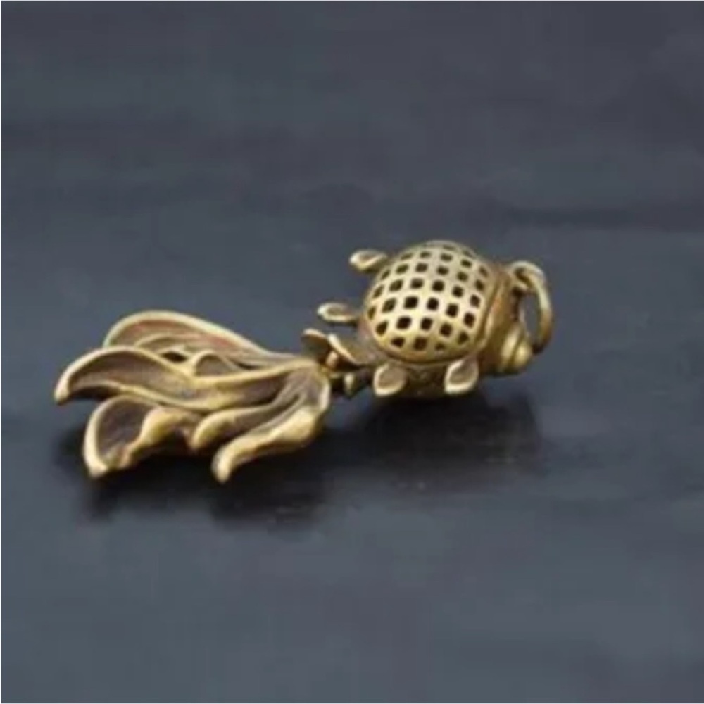 Brass Fish Pendant - Picture 4 of 7